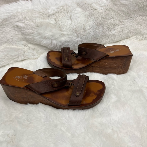 SO Shoes - Vintage SO Y2K 90s Chunky Slip On Wooden Block Heel Platform Sandals Leather 11